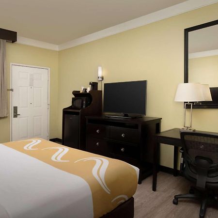 Quality Inn & Suites Gallup I-40 Exit 20 Bagian luar foto