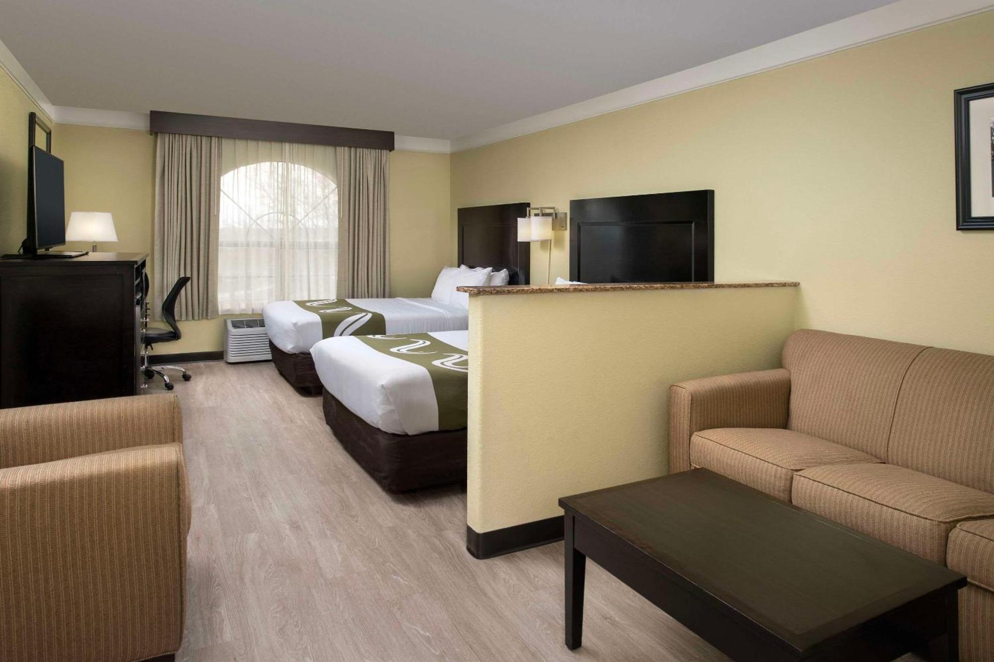 Quality Inn & Suites Gallup I-40 Exit 20 Bagian luar foto
